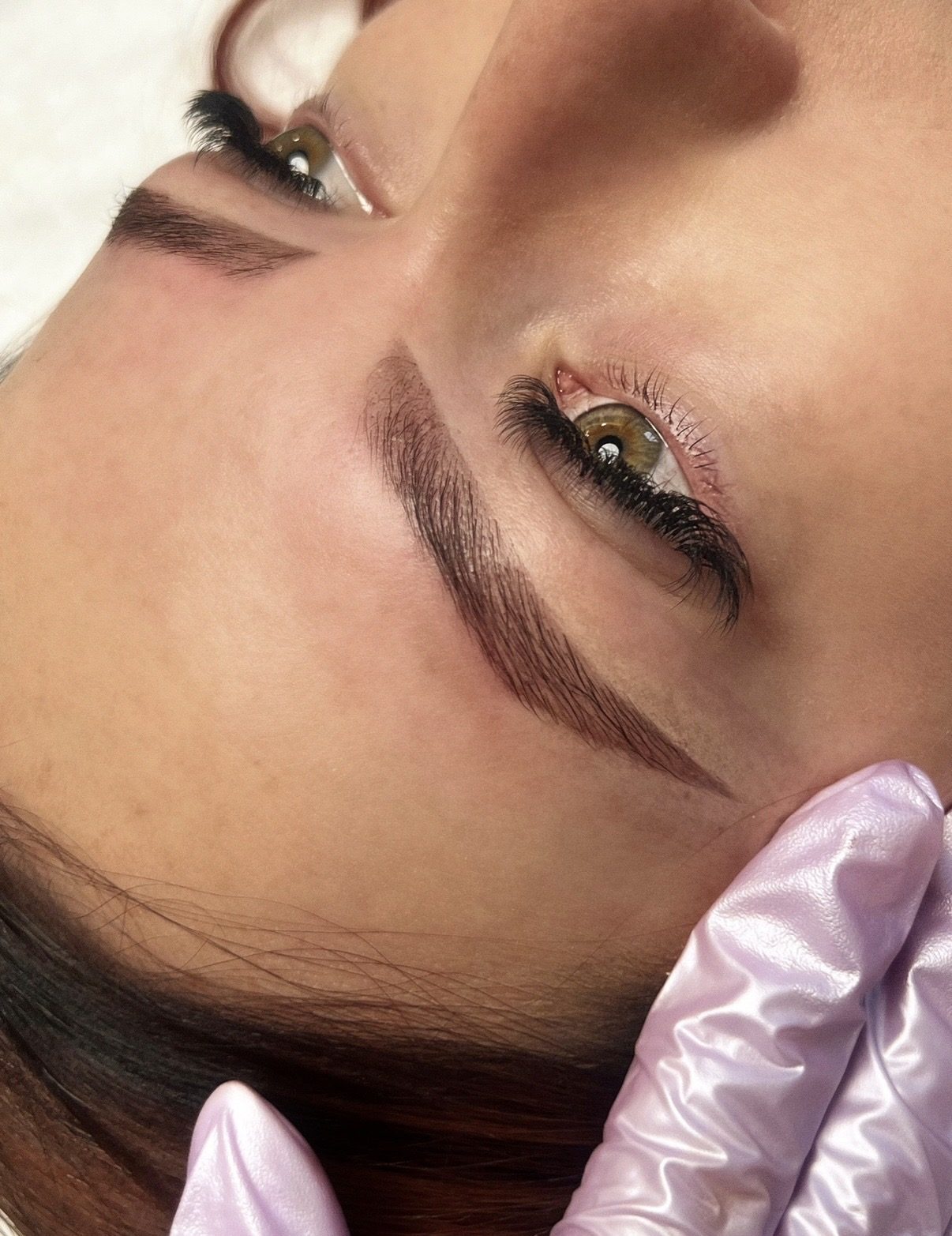 Brow styling – tvarování obočí